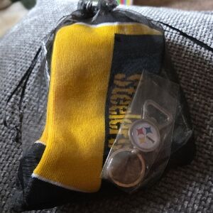 Pitsburgh Steelers Socks Bundle with Keychain NWOT
